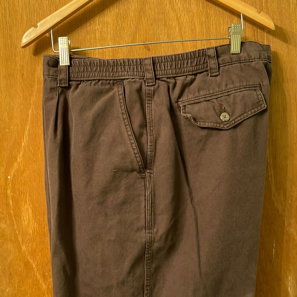 LL BEAN MENS SIZE 42X30 EXCELLENT COND STRETCH PANTS 12” from crotch to button